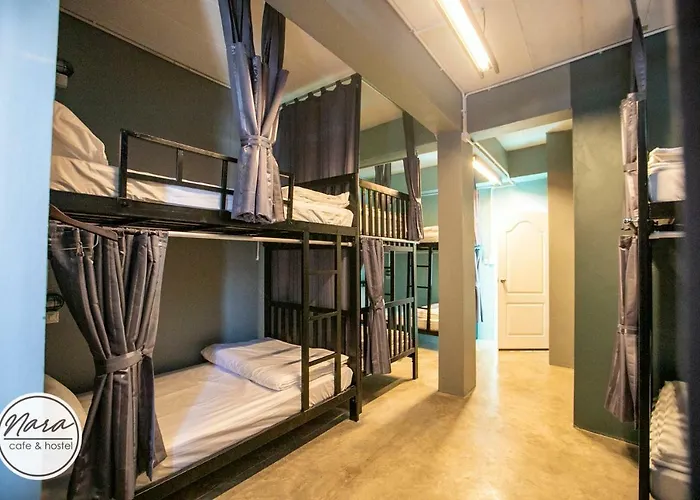 Hostel Nara Cafe And Bangkok