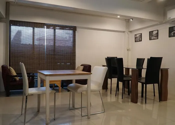Hostel Nara Cafe And