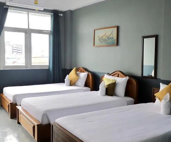 Hostel Nara Cafe And Bangkok